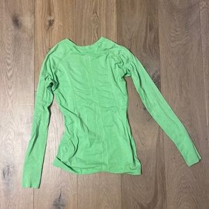 Green Lululemon swiftly tech long sleeve size 6